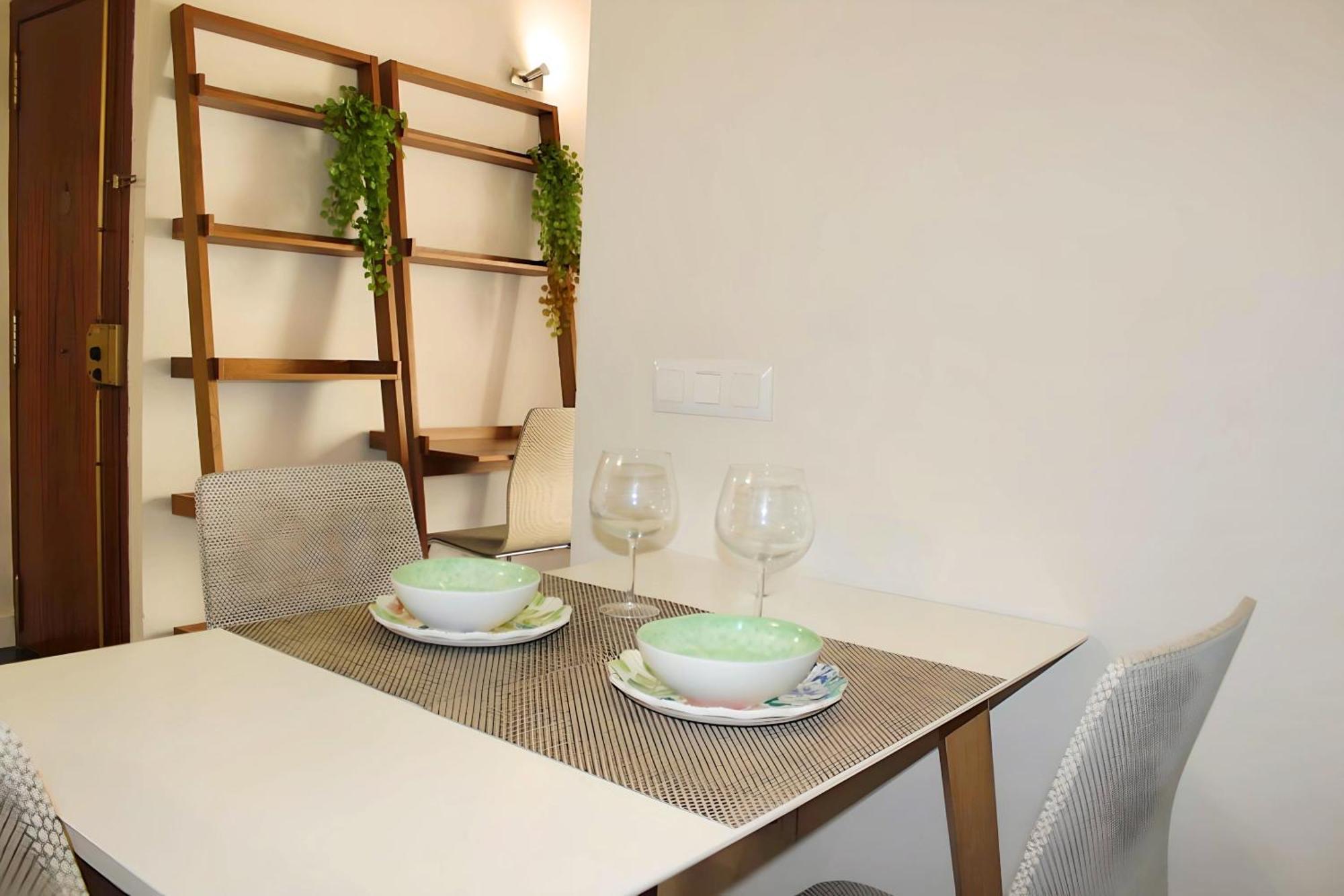 Apartamento Reformado Cerca De La Plaza Redonda Valencia Exterior photo